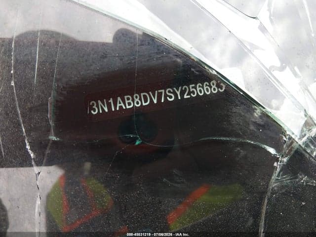 2025 NISSAN SENTRA SR 9