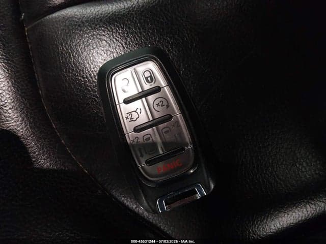 2017 CHRYSLER PACIFICA TOURING-L 11
