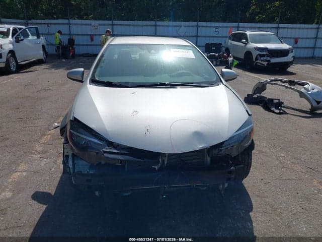 2018 TOYOTA COROLLA LE 13
