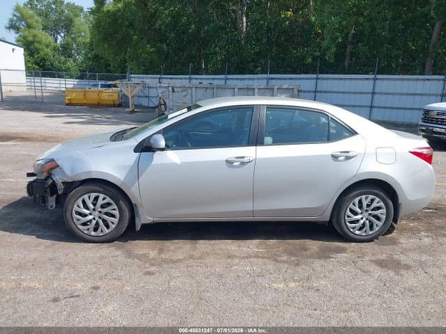 2018 TOYOTA COROLLA LE 15