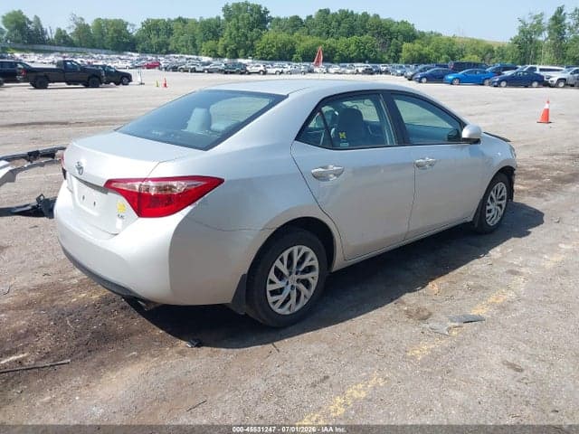 2018 TOYOTA COROLLA LE 4