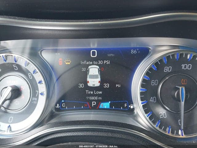 2017 CHRYSLER 300C 7