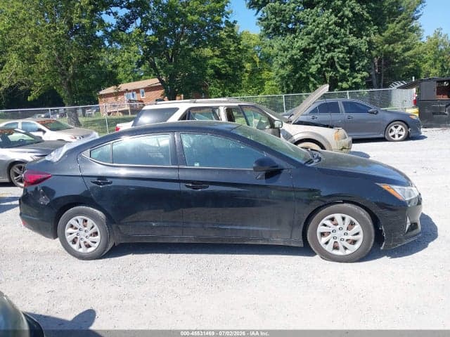 2019 HYUNDAI ELANTRA SE 13