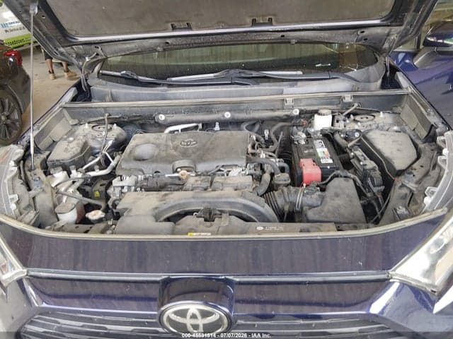 2020 TOYOTA RAV4 XLE 10