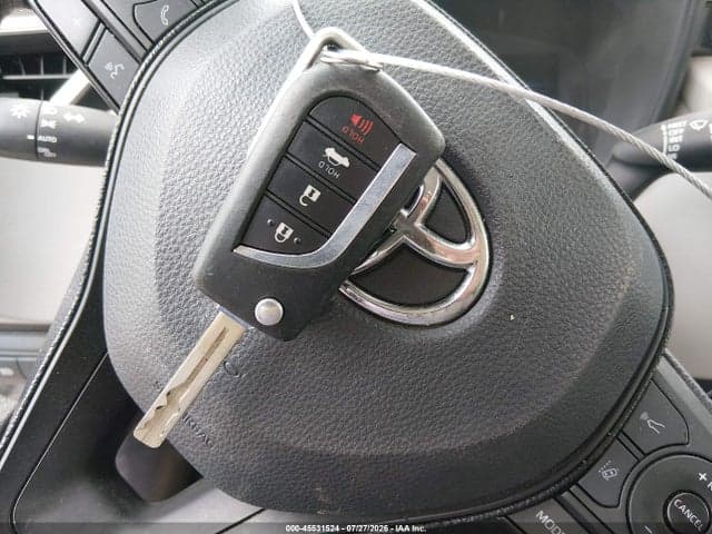 2021 TOYOTA COROLLA LE 11