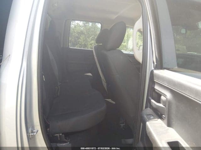 2018 RAM 1500 EXPRESS 4X4 6'4 BOX 8