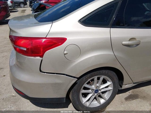 2017 FORD FOCUS SE 17