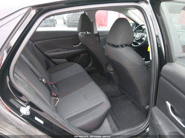 2023 HYUNDAI ELANTRA SE 8