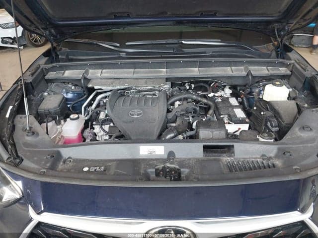 2026 TOYOTA HIGHLANDER XLE 10