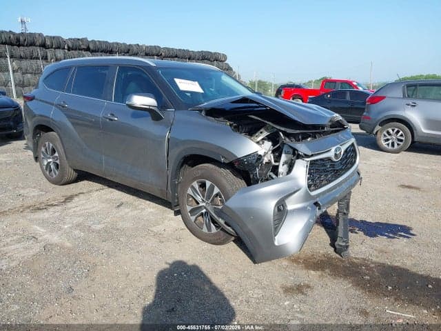 2025 TOYOTA HIGHLANDER XLE - 1