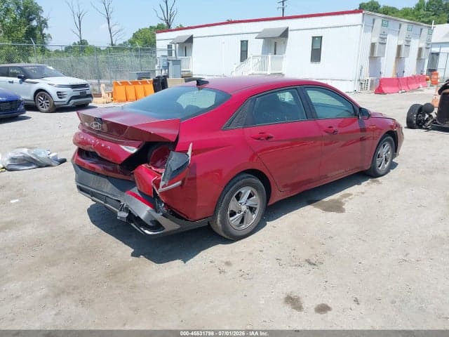 2025 HYUNDAI ELANTRA SE 4