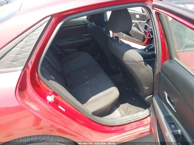 2025 HYUNDAI ELANTRA SE 8
