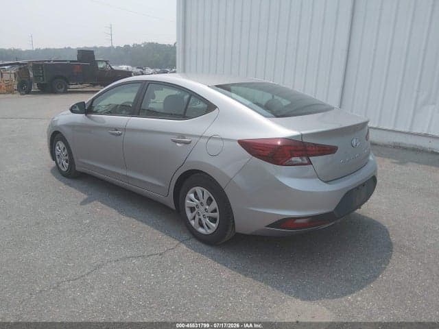 2020 HYUNDAI ELANTRA SE 3