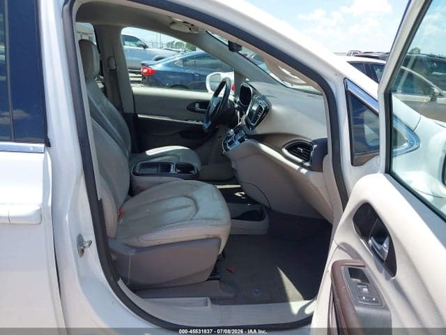 2020 CHRYSLER PACIFICA TOURING L 5