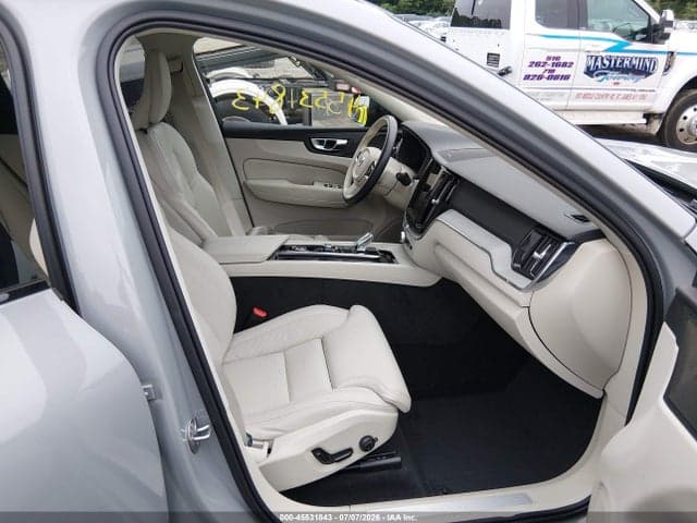 2025 VOLVO XC60 B5 ULTRA 5