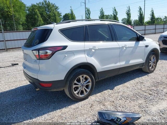 2017 FORD ESCAPE SE 4