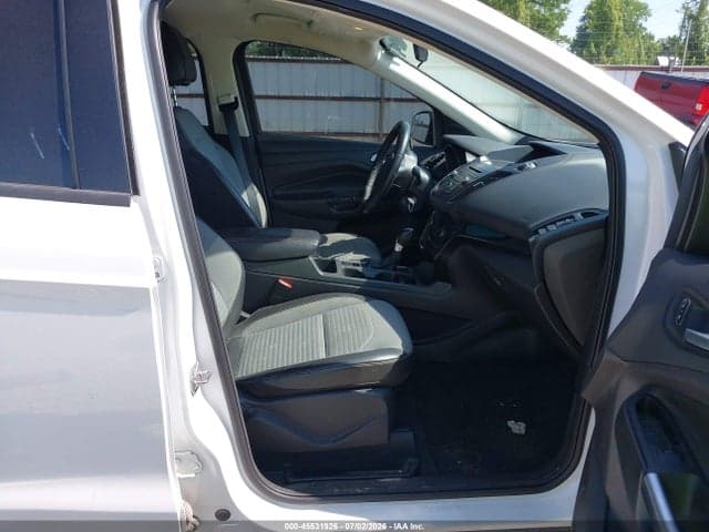 2017 FORD ESCAPE SE 5