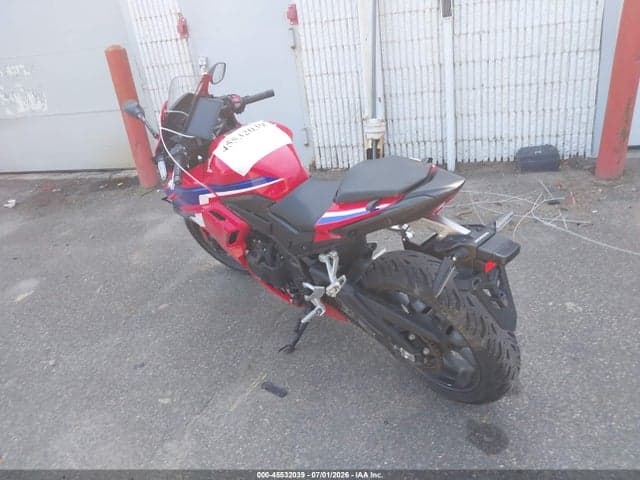2025 HONDA CBR500 RA 3