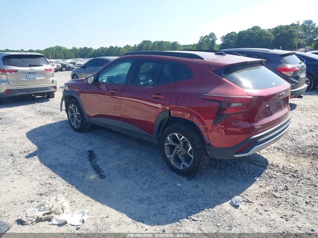 2025 CHEVROLET TRAX FWD LT 3
