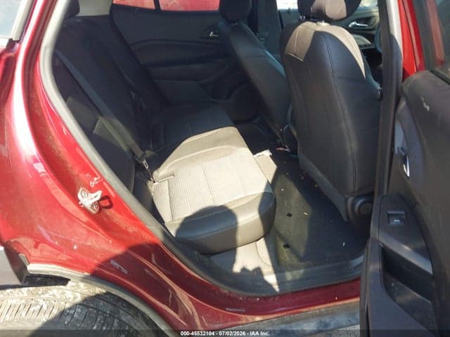 2025 CHEVROLET TRAX FWD LT 8