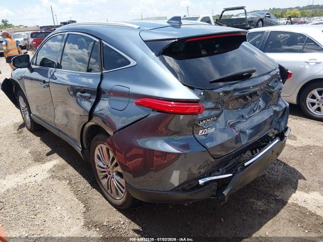 2023 TOYOTA VENZA XLE 3