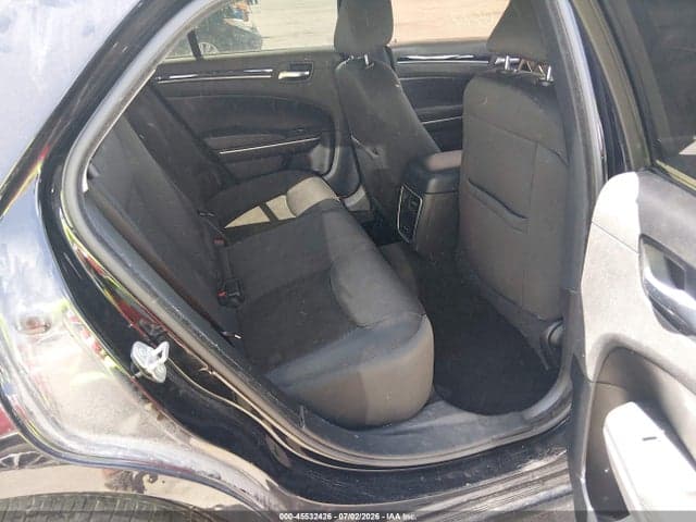 2023 CHRYSLER 300 TOURING 8