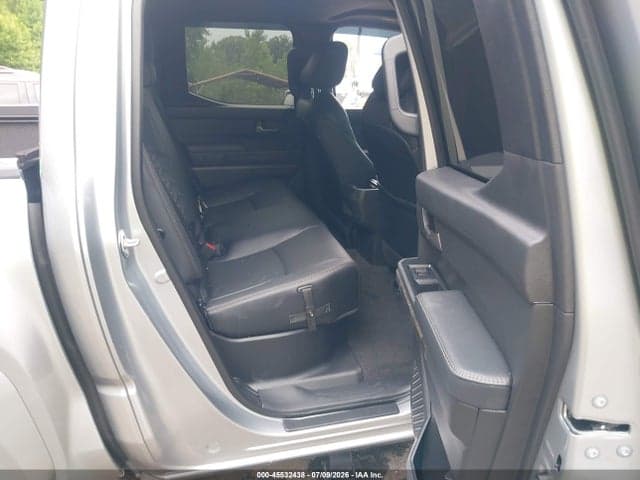 2025 TOYOTA TACOMA LIMITED 8