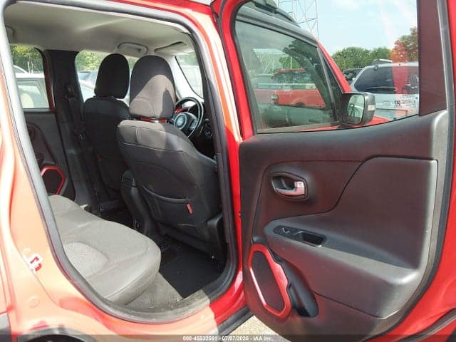 2017 JEEP RENEGADE TRAILHAWK 8