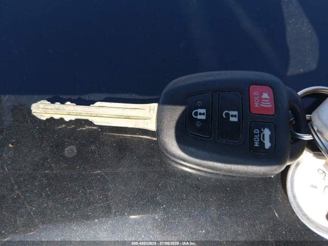 2019 TOYOTA COROLLA LE 11