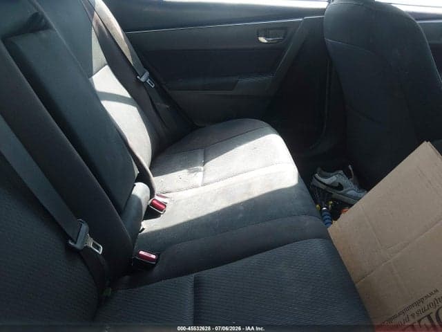 2019 TOYOTA COROLLA LE 8