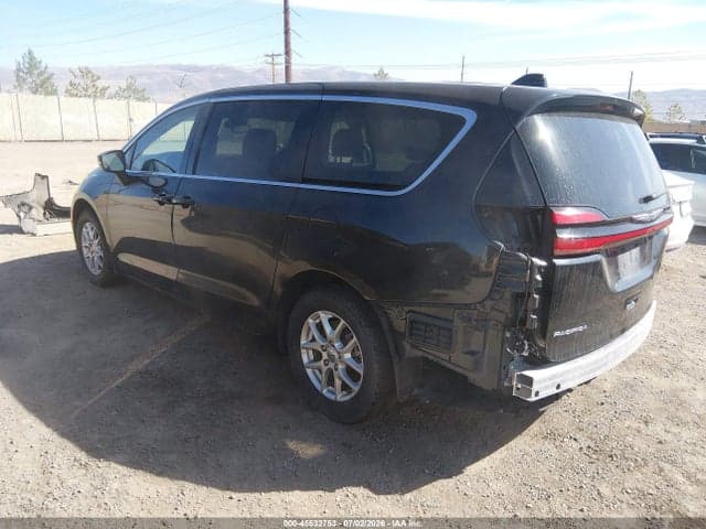 2023 CHRYSLER PACIFICA TOURING L 3