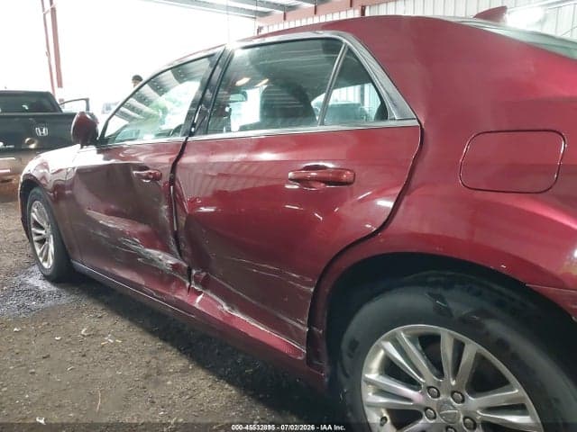 2017 CHRYSLER 300 LIMITED 6