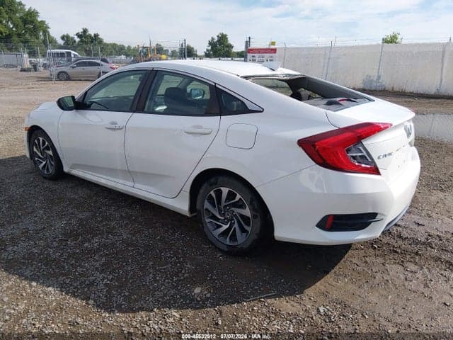 2017 HONDA CIVIC EX 3