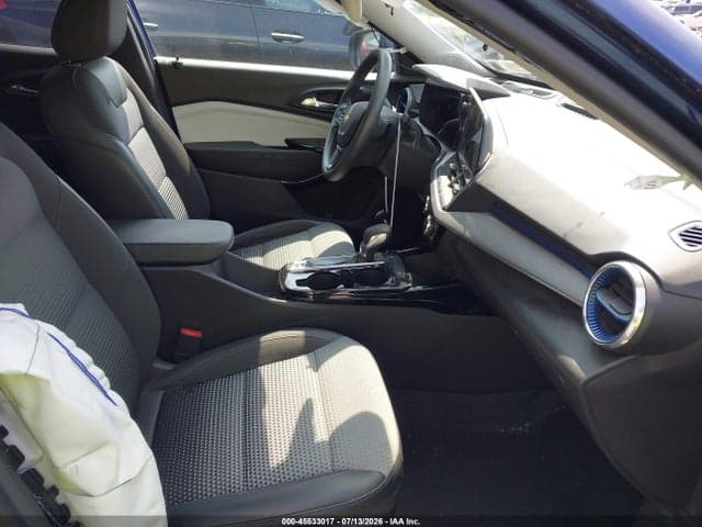2024 CHEVROLET TRAX FWD LT 5
