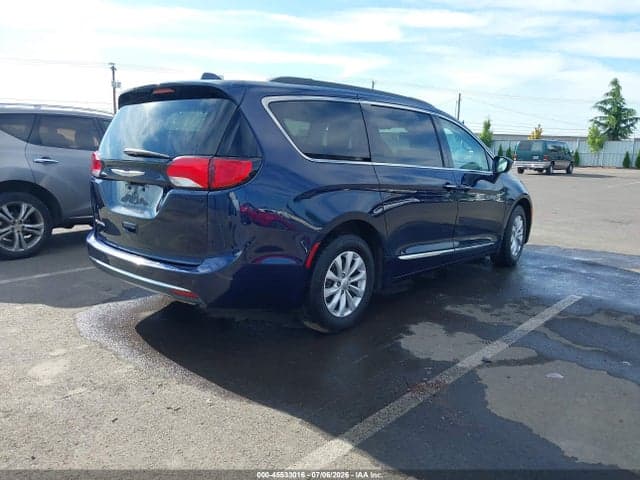 2017 CHRYSLER PACIFICA TOURING-L 4
