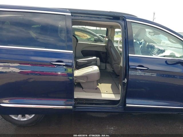 2017 CHRYSLER PACIFICA TOURING-L 8