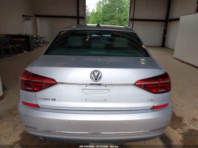 2018 VOLKSWAGEN PASSAT 2.0T SE 16