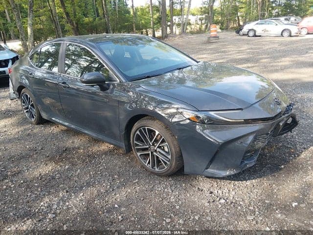 2025 TOYOTA CAMRY XLE - 1