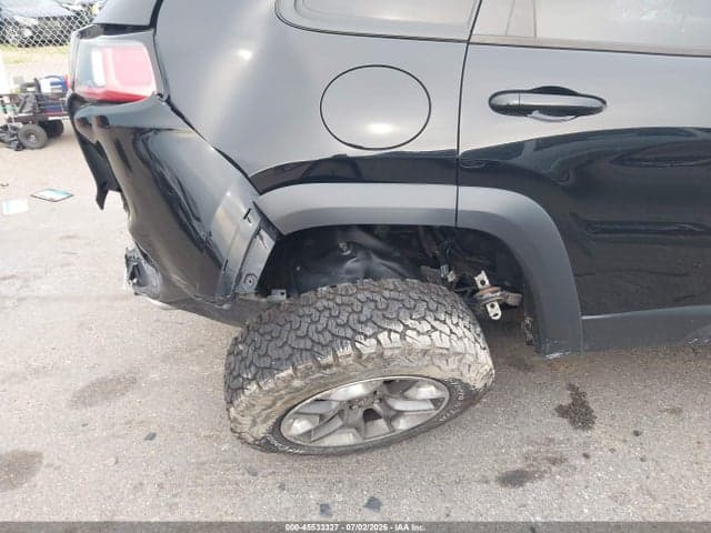 2019 JEEP CHEROKEE TRAILHAWK 4X4 6