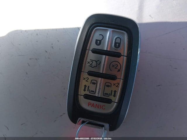 2018 CHRYSLER PACIFICA LIMITED 11
