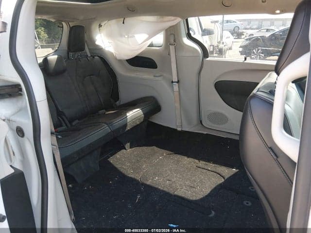 2018 CHRYSLER PACIFICA LIMITED 8