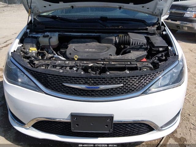 2018 CHRYSLER PACIFICA LIMITED 10