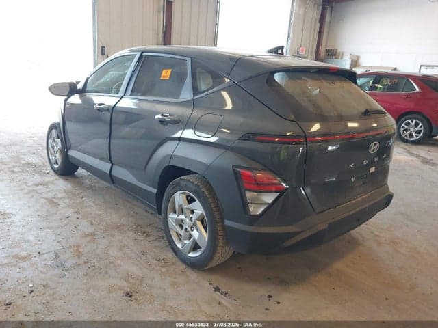 2024 HYUNDAI KONA SE 3