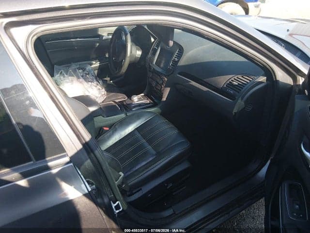 2019 CHRYSLER 300 300S 5