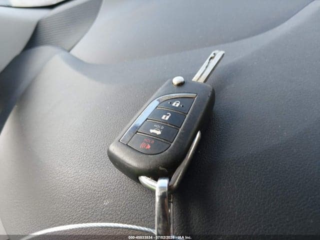 2021 TOYOTA COROLLA LE 11
