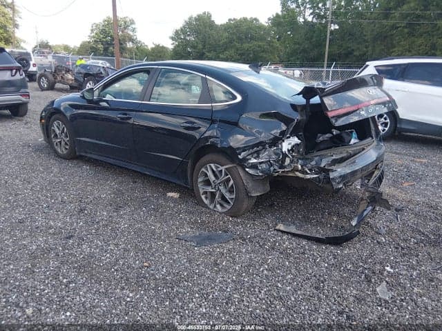 2021 HYUNDAI SONATA SEL 3