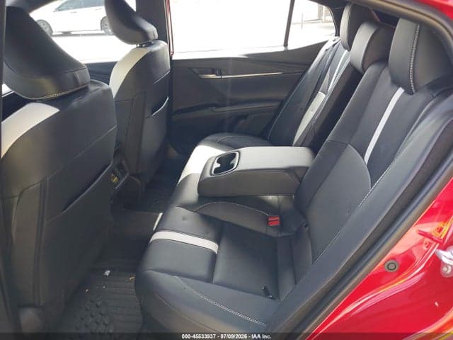 2026 TOYOTA CAMRY SE 8