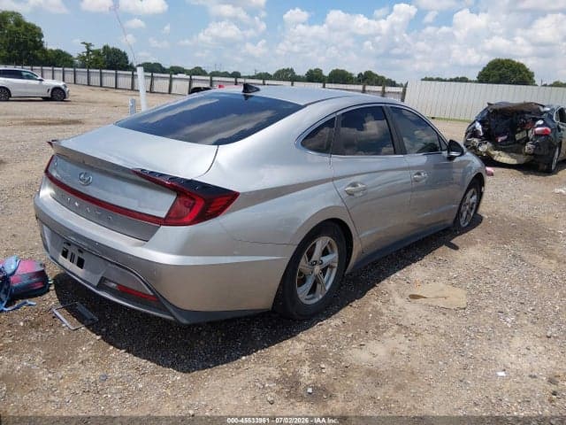 2021 HYUNDAI SONATA SE 4