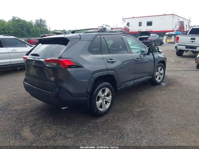 2020 TOYOTA RAV4 XLE 4