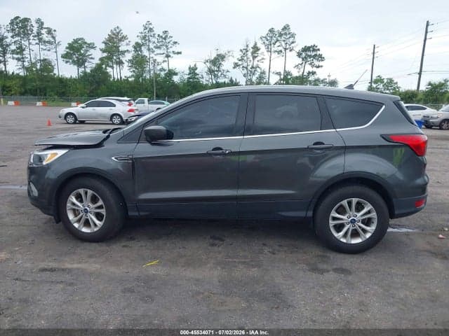 2019 FORD ESCAPE SE 14